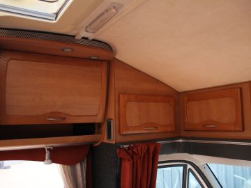 Eura Mobil Contura 652 SB-03 Super Netjes!! | Winter Camper |Half Integraal|Frans Bed|